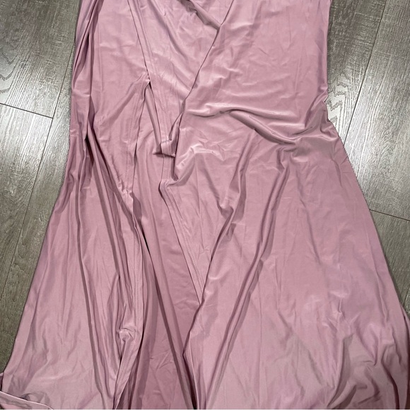 FAERIESTY Plus Off Shoulder Ruched Wrap Hem Slit Gown Plus Size 3XL - Picture 4 of 12